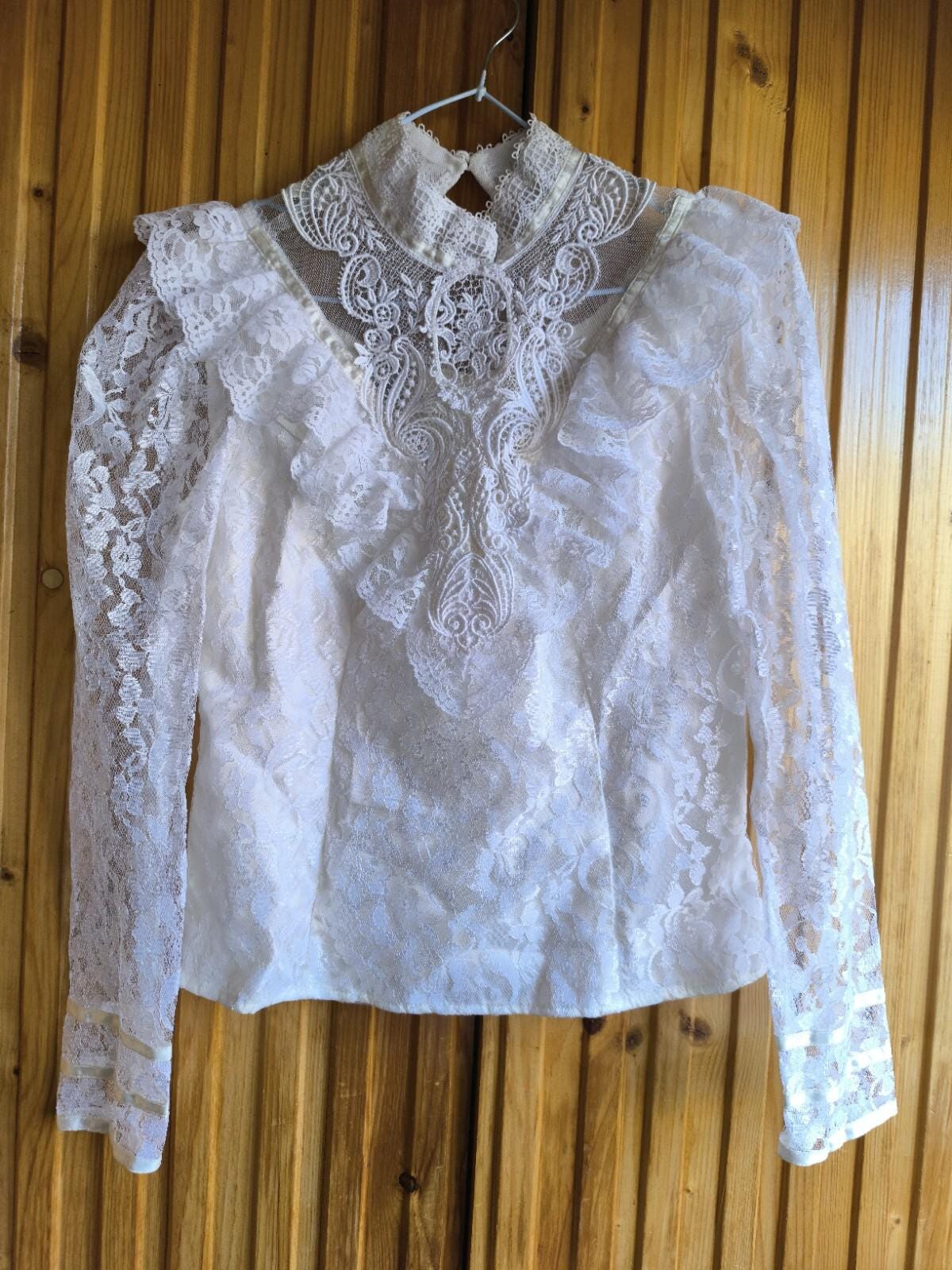 Vintage Gunne Sax Romantic Blouse Lace Ruffles — Prairie Style Victorian Lace Top — Feminine Boho Shirt for Festivals & Everyday Elegance