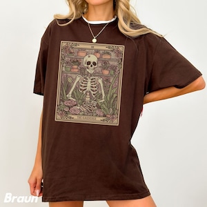 Rétro The Gardener Tarot Cards T-shirt unisexe, chemise d’Halloween, cadeau de vêtements de sorcière, t-shirt de plante mignonne, chemise de propriétaire de plante Cottagecore