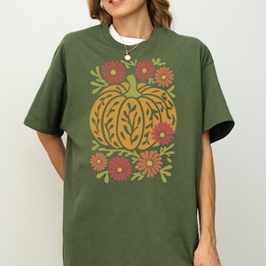 Maglietta unisex con tarocchi di Halloween e zucca, maglietta retrò gotica boho con zucca, maglietta alternativa celeste, maglietta floreale autunnale cottagecore