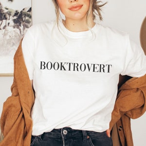 Unisex Cute Simple Booktrovert Definition Minimalist Books Sweater,Simple Minimalist Sweatshirt Reader Gift Books Fan Boho Sweatshirt