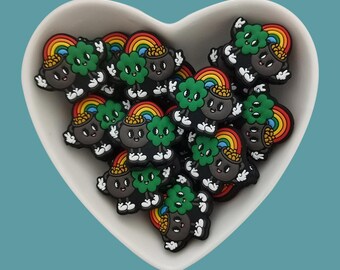 Pot de perles focales en silicone dorées Clover : DIY pour la Saint-Patrick