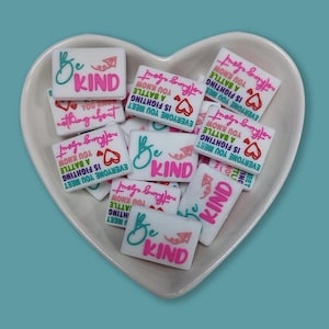 Double Sided Kindness Silicone Beads,Be Kind, Everyone Is Fighting A Battle You Know Nothing About  Focal  Beads, Silicone Beads DIY