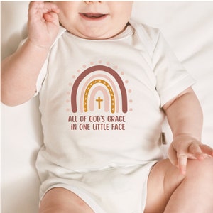 Alle Gottes Gnade in einem kleinen Gesicht svg, Jesus Kinder svg, Jesus Baby svg, christliche Baby Regenbogen svg, christliche Kinder svg, boho Regenbogen