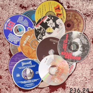 Lot of 300 CD / Dvds / Games / Blu-rays as Supplies for