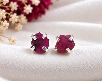 Natural Raw Ruby Stud Earrings, Ruby Earrings, Boho Wedding Earrings, Gemstone Earrings, Raw Earrings, Raw Gemstone Earrings
