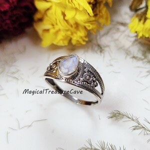 Sterling Silver Rainbow Moonstone Ring, June Birthstone Ring, Natural Moonstone Jewelry, Vintage Ring, Moonstone Ring,Valentine Day Gifts