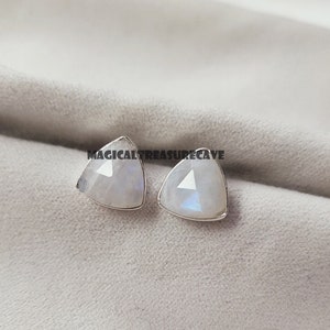 Beautiful Rainbow Moonstone Stud Earring, 925 Sterling Silver Stud, Natural Moonstone, Woman Stud Earring, July Birthstone, Bridesmaids Gift