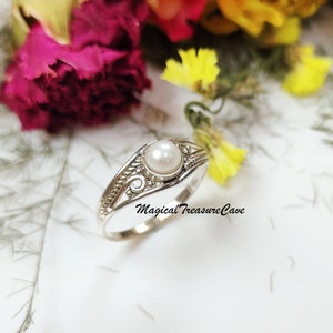 Natural Pearl Ring, 925Sterling Silver Ring, Freshwater Pearl Ring, Handmade Gemstone Jewelry, Dainty Vintage Pearl Ring,Valentine Day Gifts