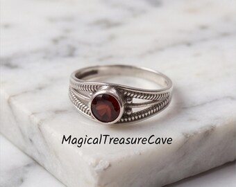 Vintage Look Red Garnet Ring, Bohemian Ring, 925Sterling Silver Jewelry, January Birthstone Ring, Natural Garnet Gemstone Jewelry, Gift Idea