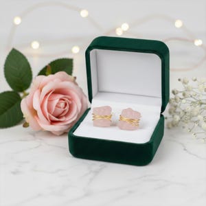 Brincos de Quartzo Rosa Bruto, Prata de Lei 925, Cristal Envolto em Arame, Joia Minimalista para Presente