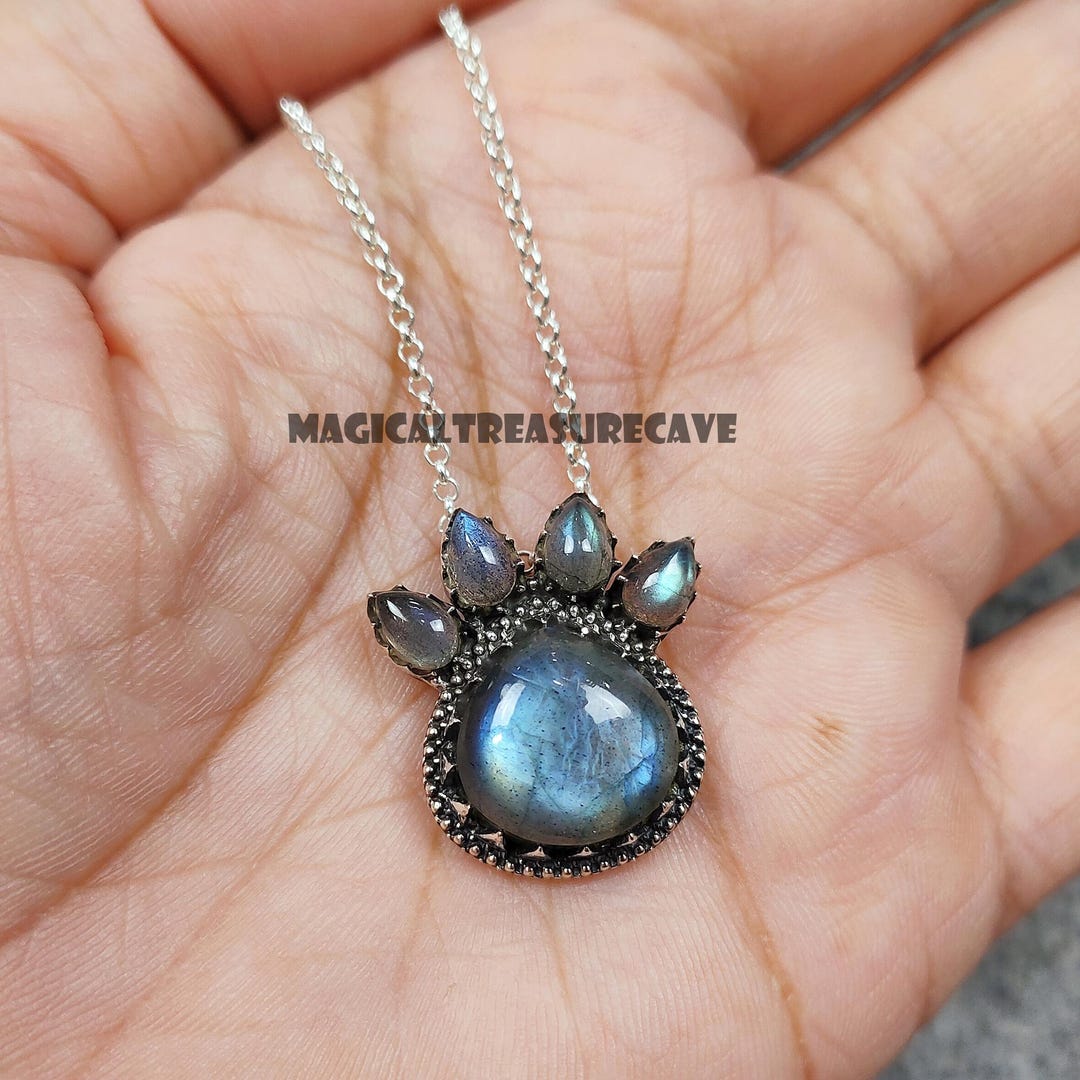 きらびやかなラブラドライトの猫の肉球、天然ラブラドライトの宝石 