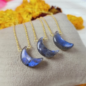 Crescent Moon Labradorite Necklace, 925 Sterling Silver Necklace, Natural Stone Moon Pendant Necklace, labradorite statement Celestial