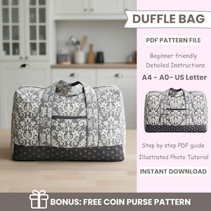 Könnte beinhalten: Rustikales Holzschild mit dem handgeschriebenen Text "Welcome to our home". Das rechteckige Schild hat eine Used-Optik und ein schlichtes, einladendes Design. Geeignet für den Innen- und Außenbereich.