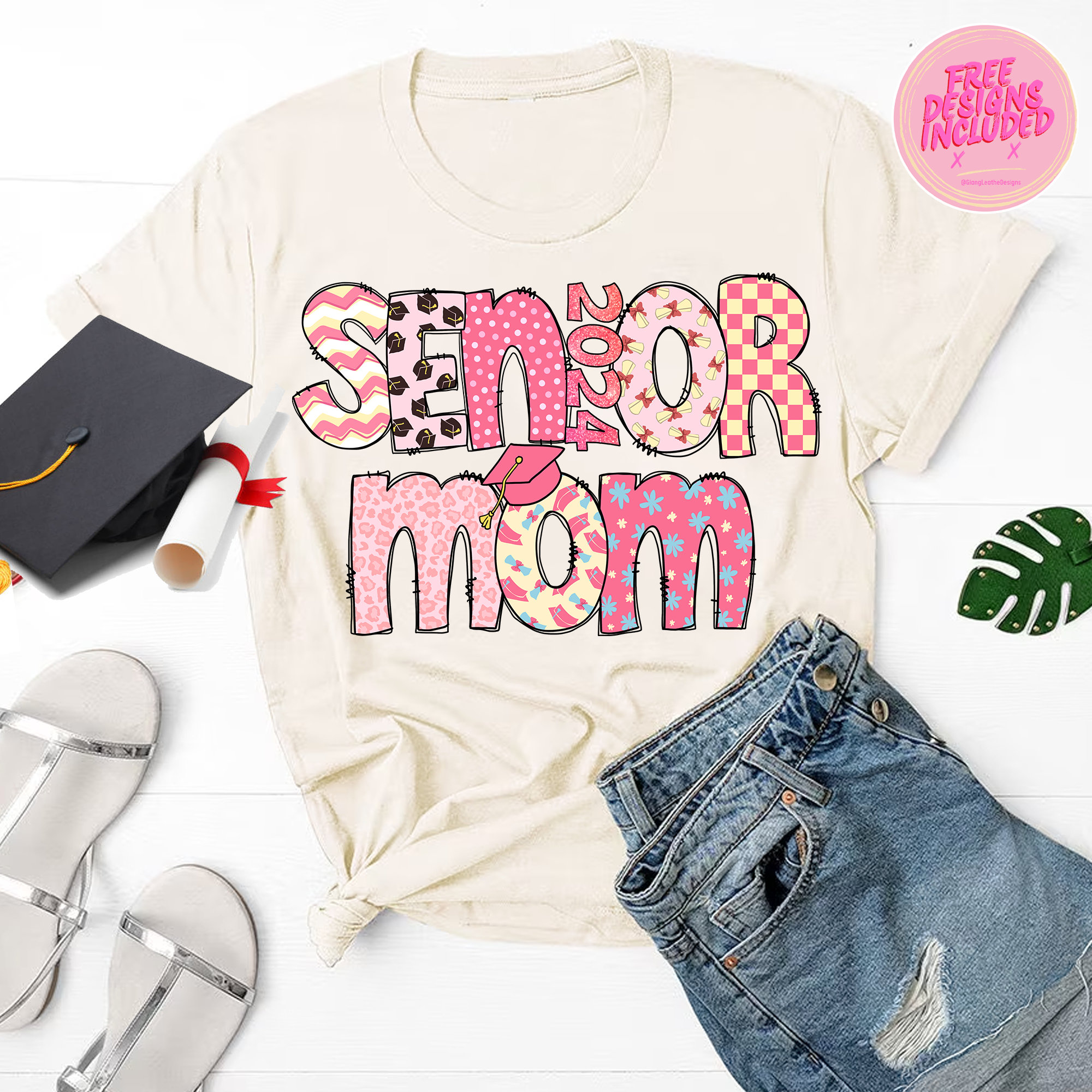 Senior Mom 2024 png,senior mom doodles png,mom graduation png,graduation 2024 png,pink senior mom png,mothers day png,graduation hat png,mom