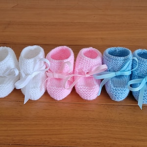 Botitas de bebé tejidas a mano/Niños/Niñas/0 - 3 meses/Regalo de bebé/Baby Shower/Regalo de recién nacido/Hecho a mano