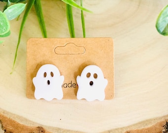 Acrylic Ghost Stud Earrings: Spooky Halloween Jewelry, Ghost earrings, Halloween Earring, Spooky Ghost Earring, Halloween Stud