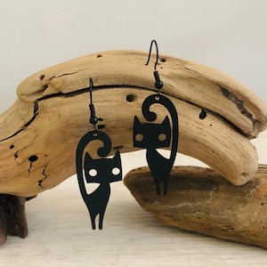 Spooky Black Cat Earrings/Halloween Earrings/Black Cat Earrings/Witchy Earring/Cat Earring/Feline Earring/Halloween Clip-on Earring