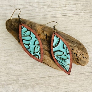 Turquoise wood earrings, Turquoise leather wood earrings, Western Wood Earrings, Wood Earrings, Wood Dangle Earrings, Southwest Jewelry