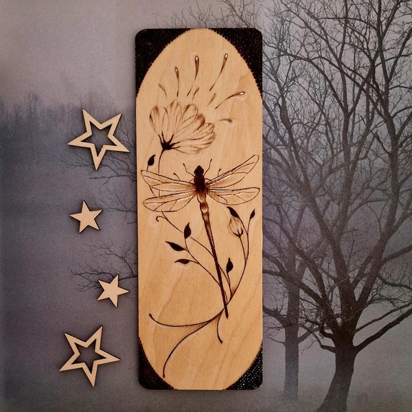 Pyrographie | Chauffage au bois | | faits à la main Signet avec motif libellule et fleur