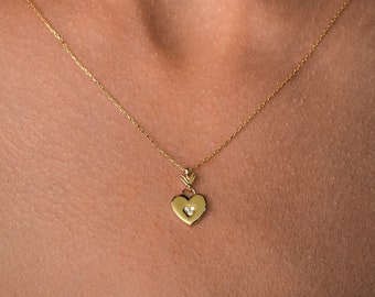 Heart Necklace 14K Gold Dainty Elegant Jewelry Piece Stylish Anniversary Gift Perfect for Her Everyday Accessory Great