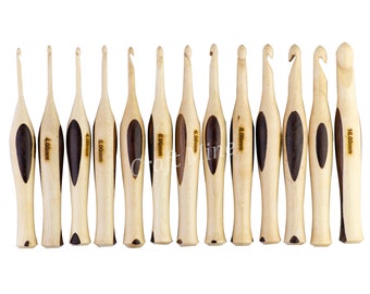 Handmade Rosewood Crochet Hook Set: 13 Sizes with Organizer