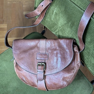 AIGNER Cool Vintage Brown Leather Shoulder Bag / Etienne Aigner Bag