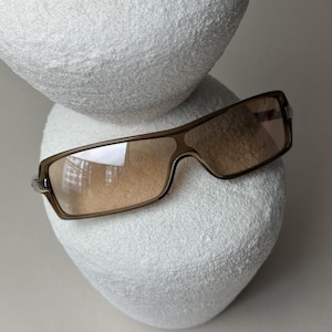 Vintage Y2K Oliver Sunglasses / Wrap Mask Rectangular