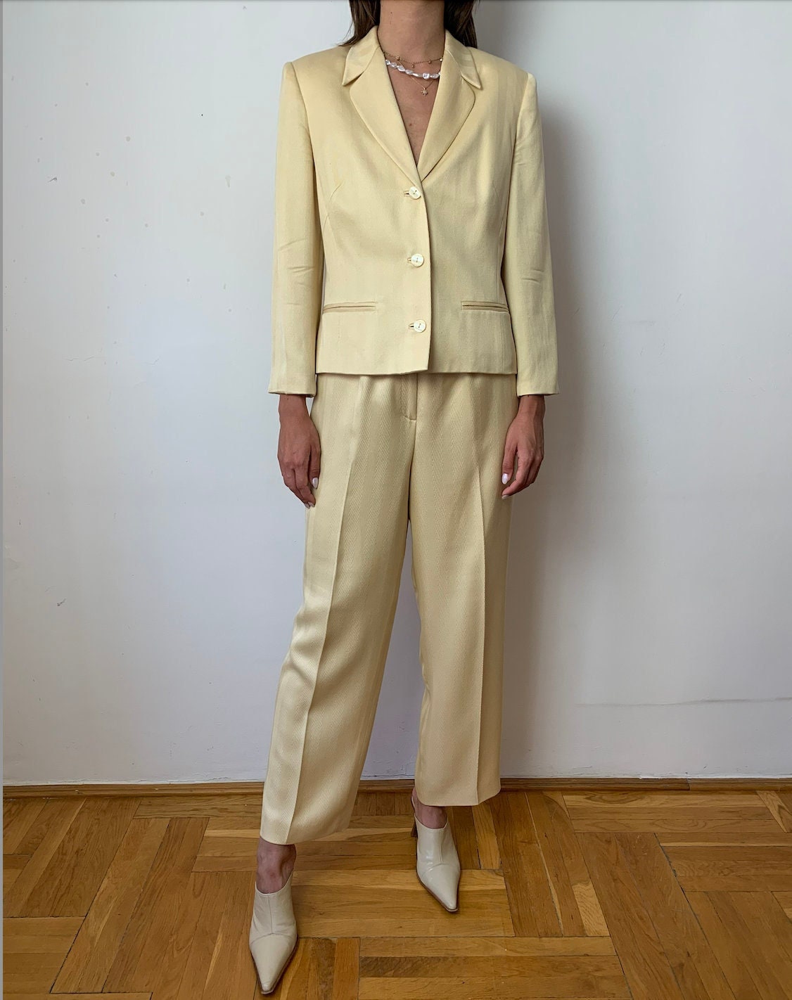 Vintage silk and wool Simon Chang suit in Size US 8-10