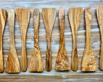 Olive Wood Spatula, Straight Edge