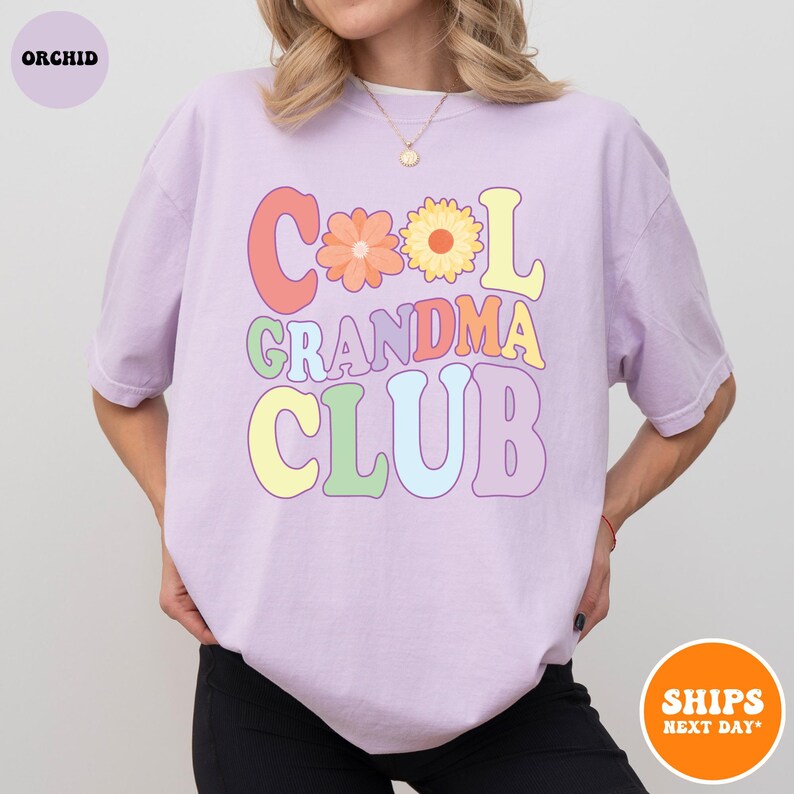 a woman wearing a t - shirt that says cool grandma club
