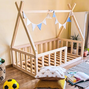 Montessori Bodenbett mit Latten Tipi Kleinkind Plattform Bettrahmen für Kinder auf Spielzimmermöbel beleuchtet cabane bodenbett letto montessori bett