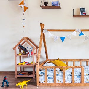 Peutervloer tipi montessoriplatform bedframe voor kinderen montessorimeubels, het kleine huis van de uil, weinig ruimte massief houten kinderbedframe