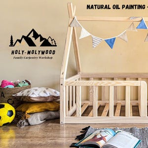 Peutervloer tipi montessoriplatform bedframe voor kinderen montessorimeubels, het kleine huis van de uil, weinig ruimte massief houten kinderbedframe