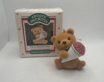 1988 Hallmark Keepsake Very Strawberry Peter Dutkin Ornament W Original Box