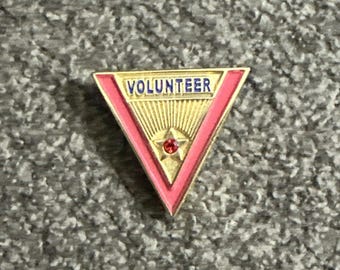Pin vintage de voluntario con triángulo rojo y piedra dorada, enfermera militar, médico 55