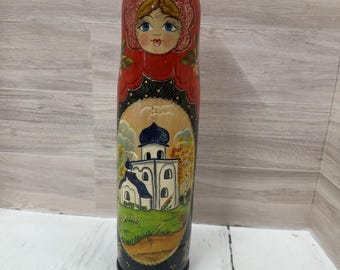Matryoshka rusa pintada a mano con forma de muñeca rusa anidada, 31,75 cm de alto.