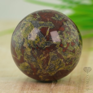 Dragon Blood Sphere Polishing Crystal Ball Green Red Dragon Blood Stone 90g.