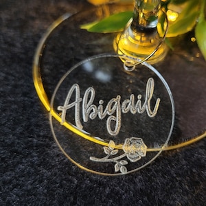 Wijnglasbedels Wijnbedels Gepersonaliseerde acrylbedels Bruiloftstafeldecor Aangepaste bruiloftsbedankje Bruiloftsdecor Aangepaste bedel