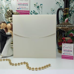 Enveloppe d'invitation carrée ivoire Bahia - Papier premium, dimensions personnalisées, personnalisable pour les mariages, événements, faire-part, événements d'entreprise