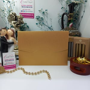Horizontale Bahia satijn gouden huwelijksuitnodigingenvelop – elegante, milieuvriendelijke trouwkaarten, RSVP, feest – aangepaste formaten beschikbaar