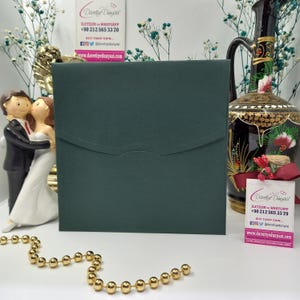 Quadratischer Bahia Torito Dunkelgrüner Einladungsumschlag für Hochzeiten, Verlobungen, Geburtstage, Babypartys & Jubiläen - Personalisierbar, Elegant