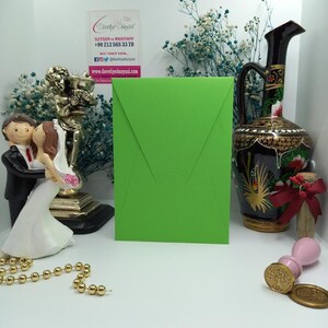 Buste fatte a mano Bahia Pistachio Green - Dimensioni personalizzate, inviti di nozze personalizzati, carta premium da 270 g/m² per eventi e altro ancora