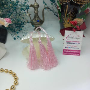 Faire-part rose pâle à pampilles d'invitation – Décoration faite main et personnalisable pour les mariages, les douches de famille et les événements spéciaux | Bohème de luxe