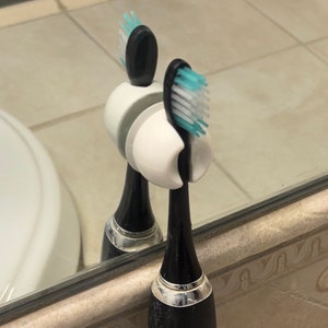Brush Buddy Suction Cups - the perfect solution for a clutter-free and hygienic oral care routine