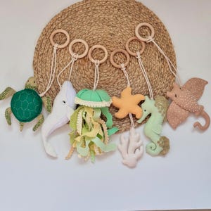 Brinquedos de ginástica Ocean Baby, água-viva, baleia, tartaruga, cavalo-marinho, estrela-do-mar, coral, arraia-manta, brinquedos suspensos Montessori, conjunto de animais marinhos de feltro