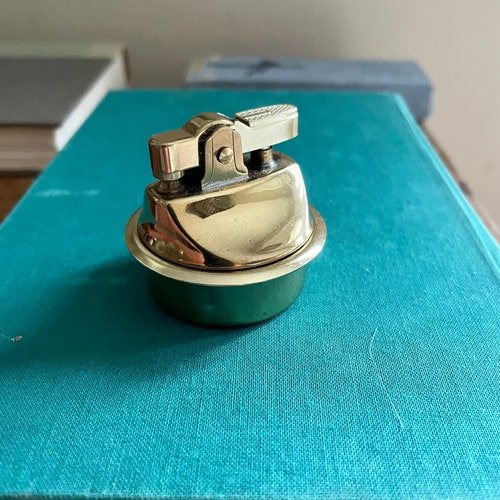 Vintage Frosted Glass Table Top Lighter Etsy