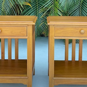 Thomasville Impressions Collection Pair Of Nightstands