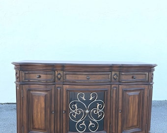 Pulaski Furniture Casa Cristina Buffet Credenza