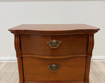 Lexington Victorian Sampler Collection Nightstand