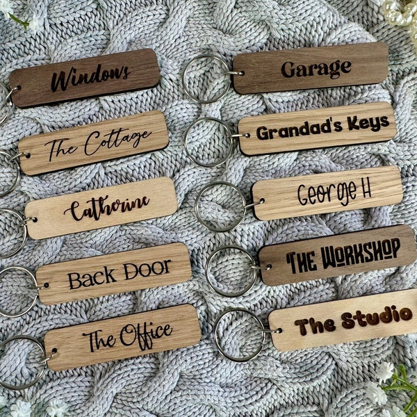 Personalised Wooden Keyring | House Keys Labels Tags New Home Gift for Dad Mum Grandparent Presents Bag Garden Shed Gate Workshop Keychain